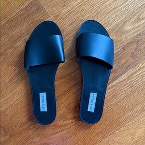 Steve Madden Elegant Black Slide Sandals